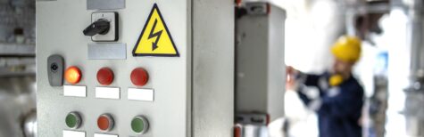 Arbeiten in der Nähe unter Spannung stehender Teile (AiN)